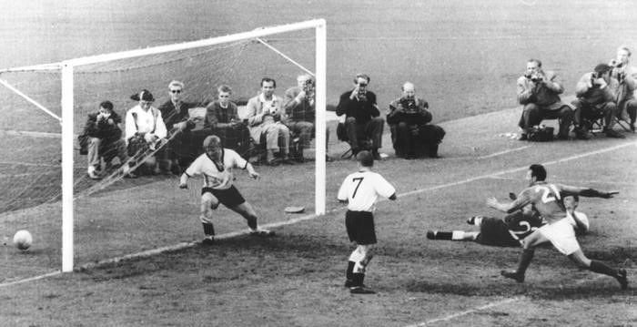 Geçmişten Günümüze Futbol